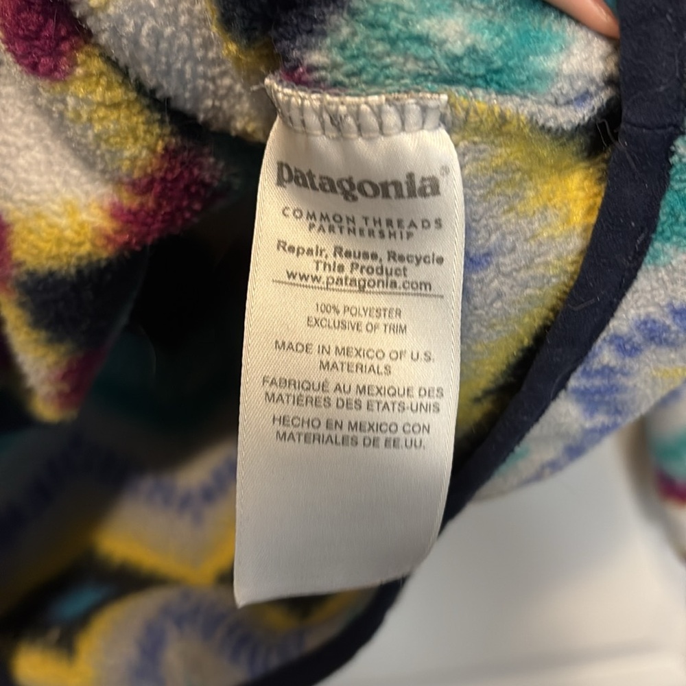 Patagonia Women's Lightweight Synchilla® Snap-T Pullover Aztec Print - Picture 6 of 8